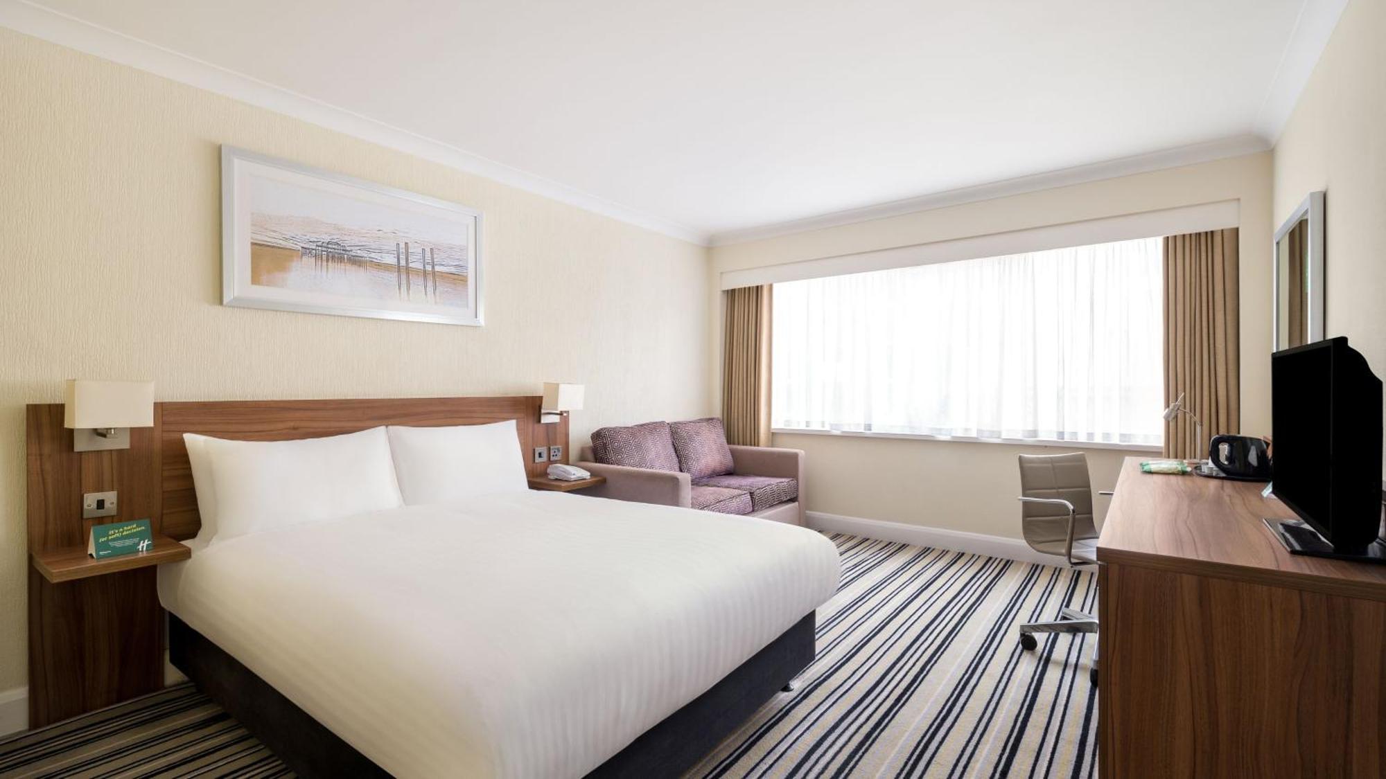 Hotel By Ihg